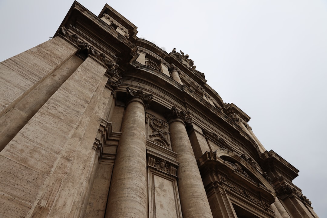 a very tall building with some very tall pillars