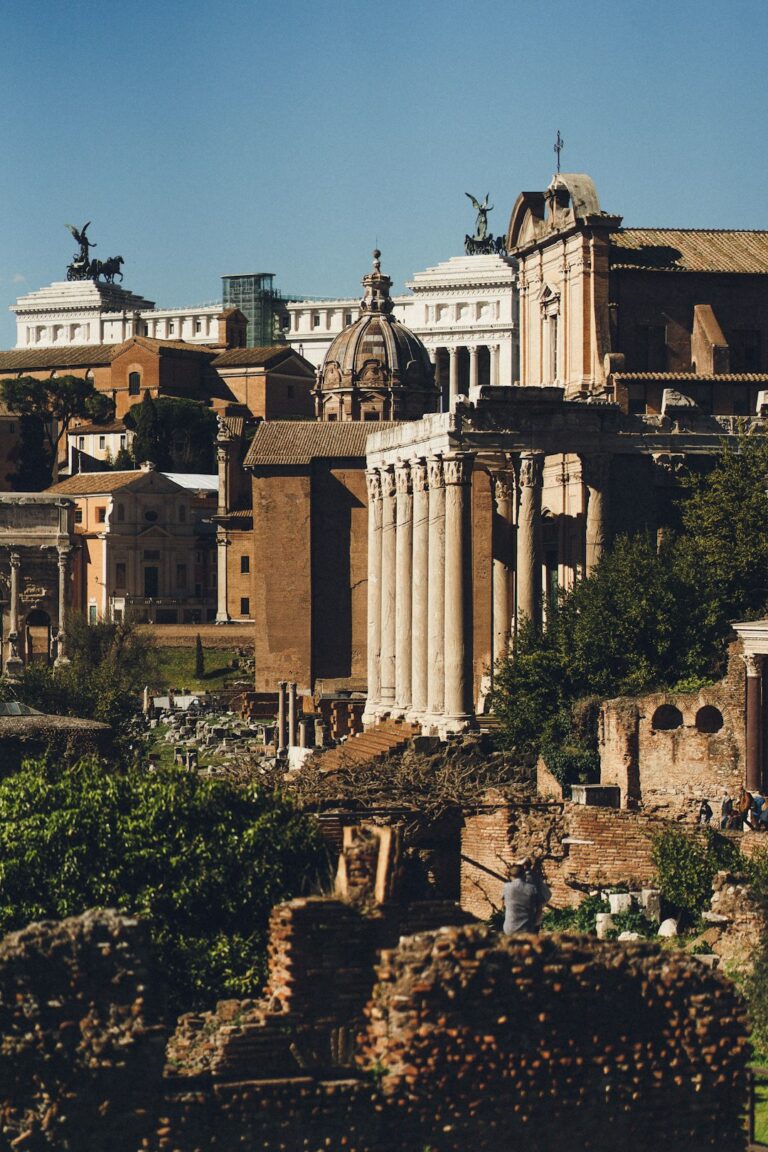 a large building with many columns on top of it