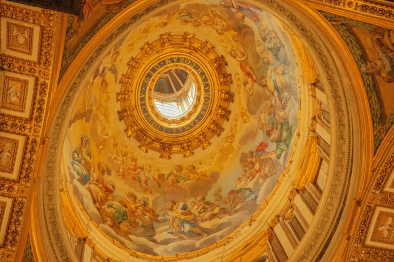 a domed ceiling with a painting on it