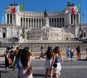 Victor Emmanuel II Monument, Rome, street photography